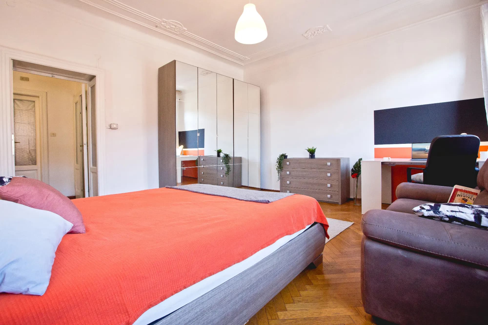 Private room in Lecco photo 3