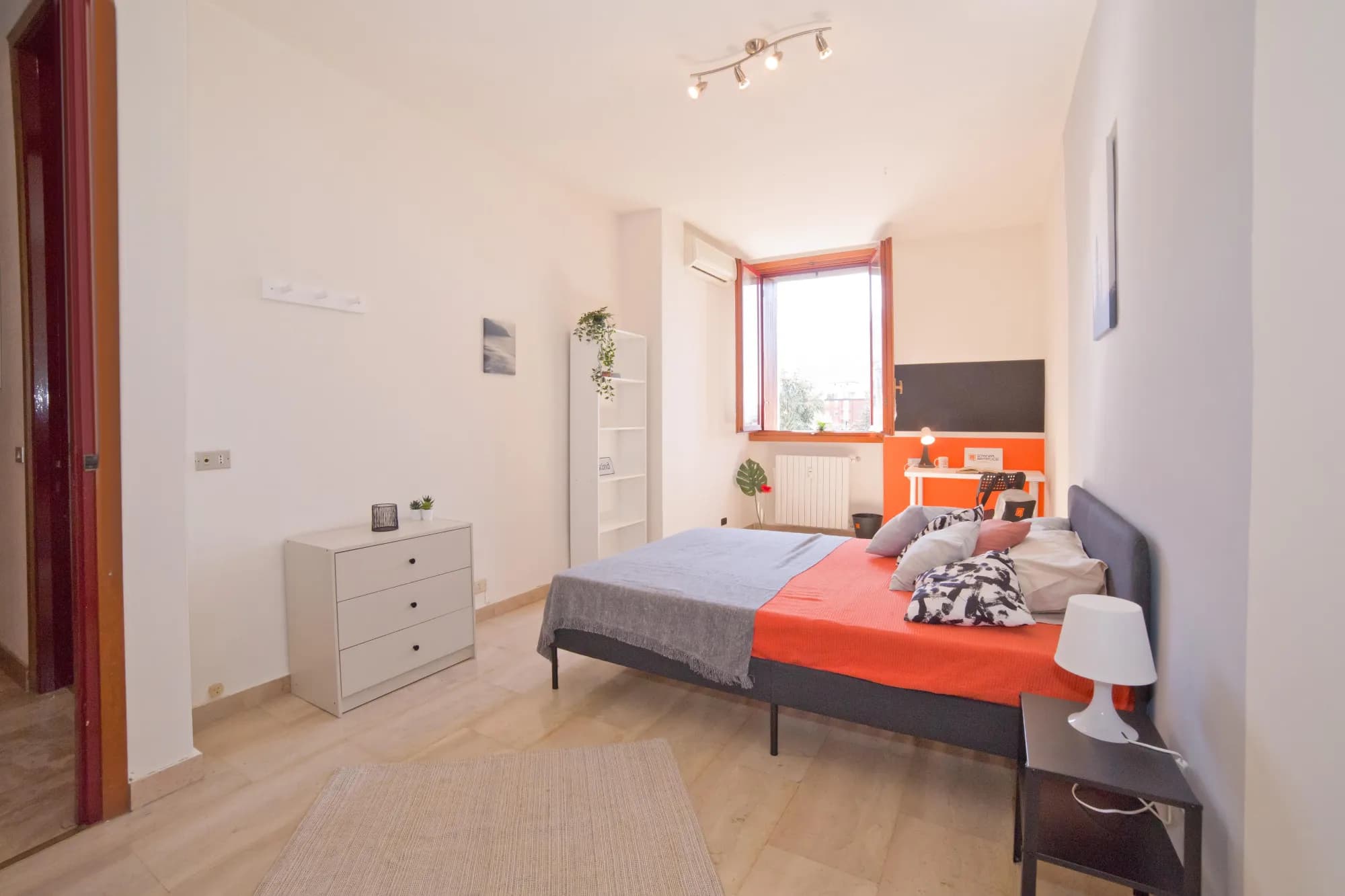 Stanza privata a Lecco photo 2