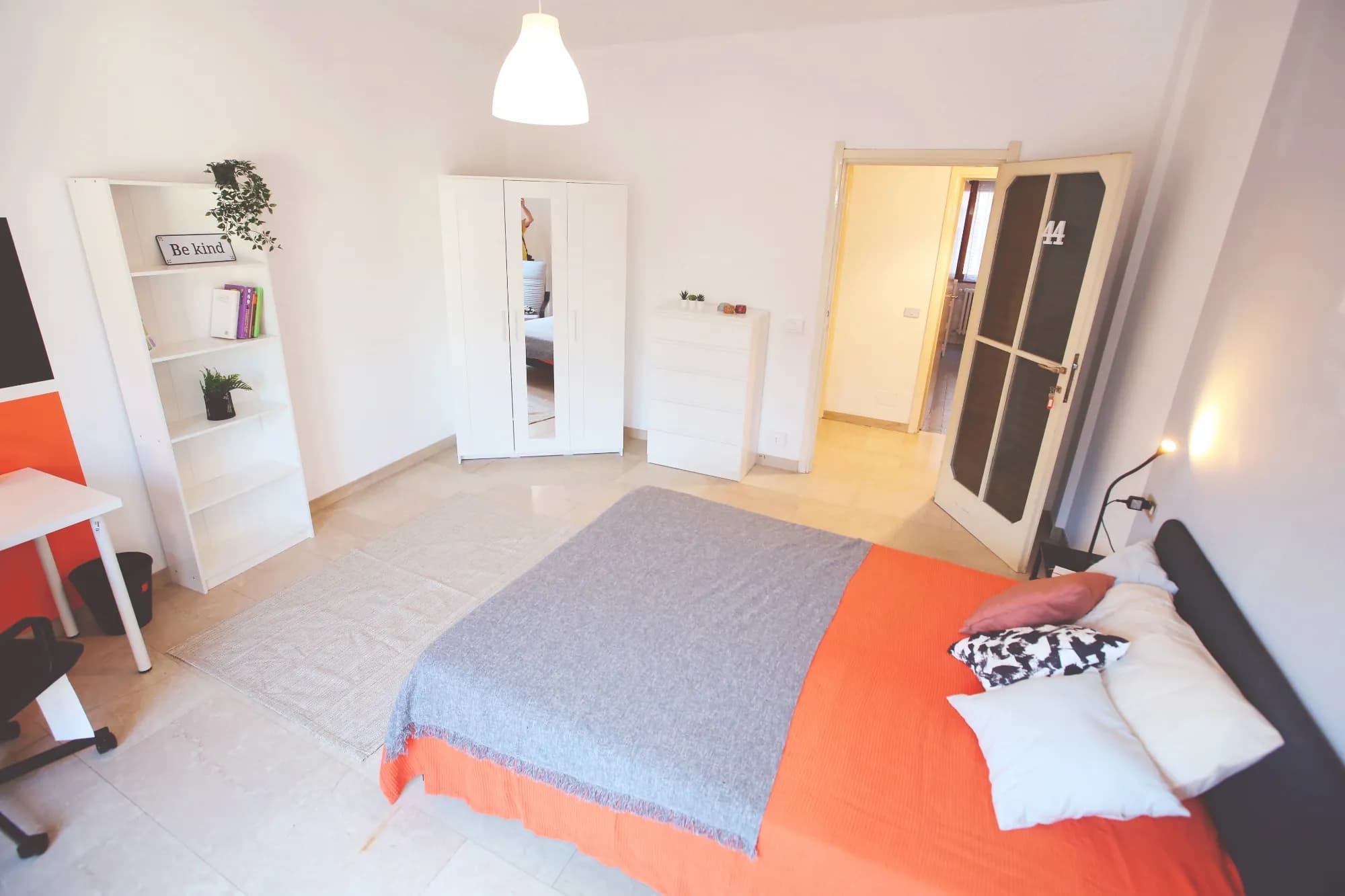 Private room in Lecco photo 3