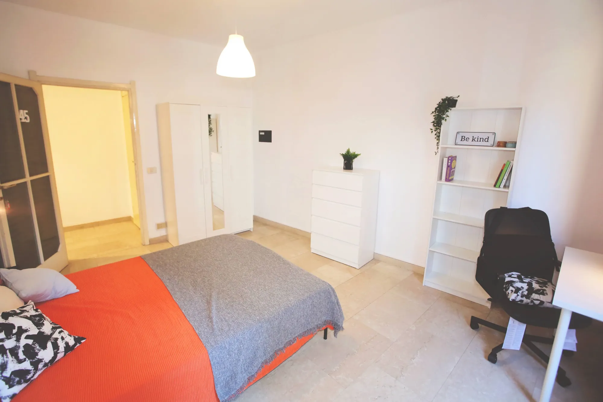 Private room in Lecco photo 4