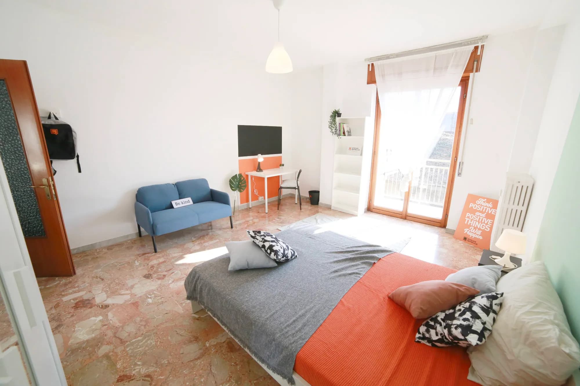 Stanza privata a Lecco photo 2