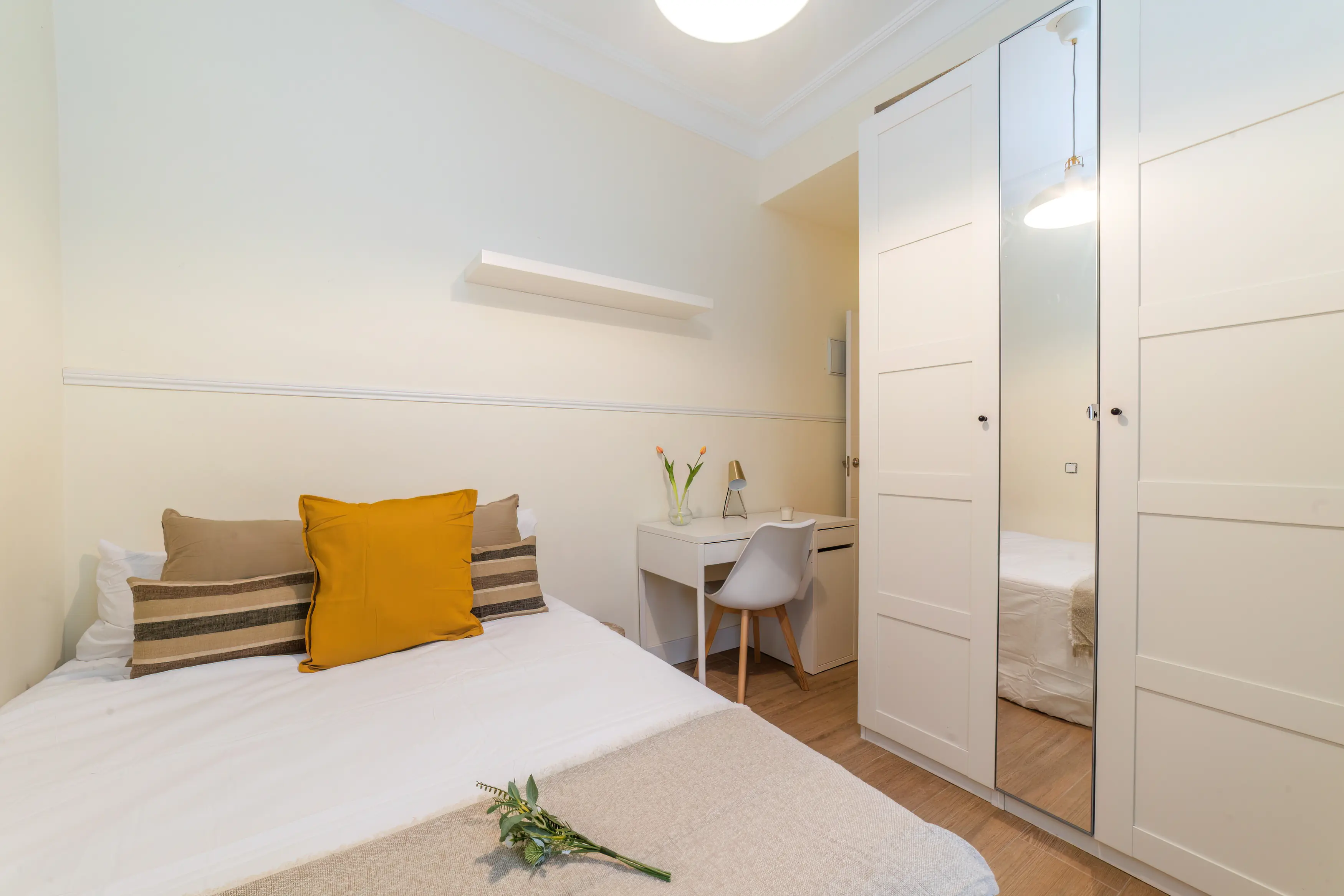 Private room in Madrid photo 4