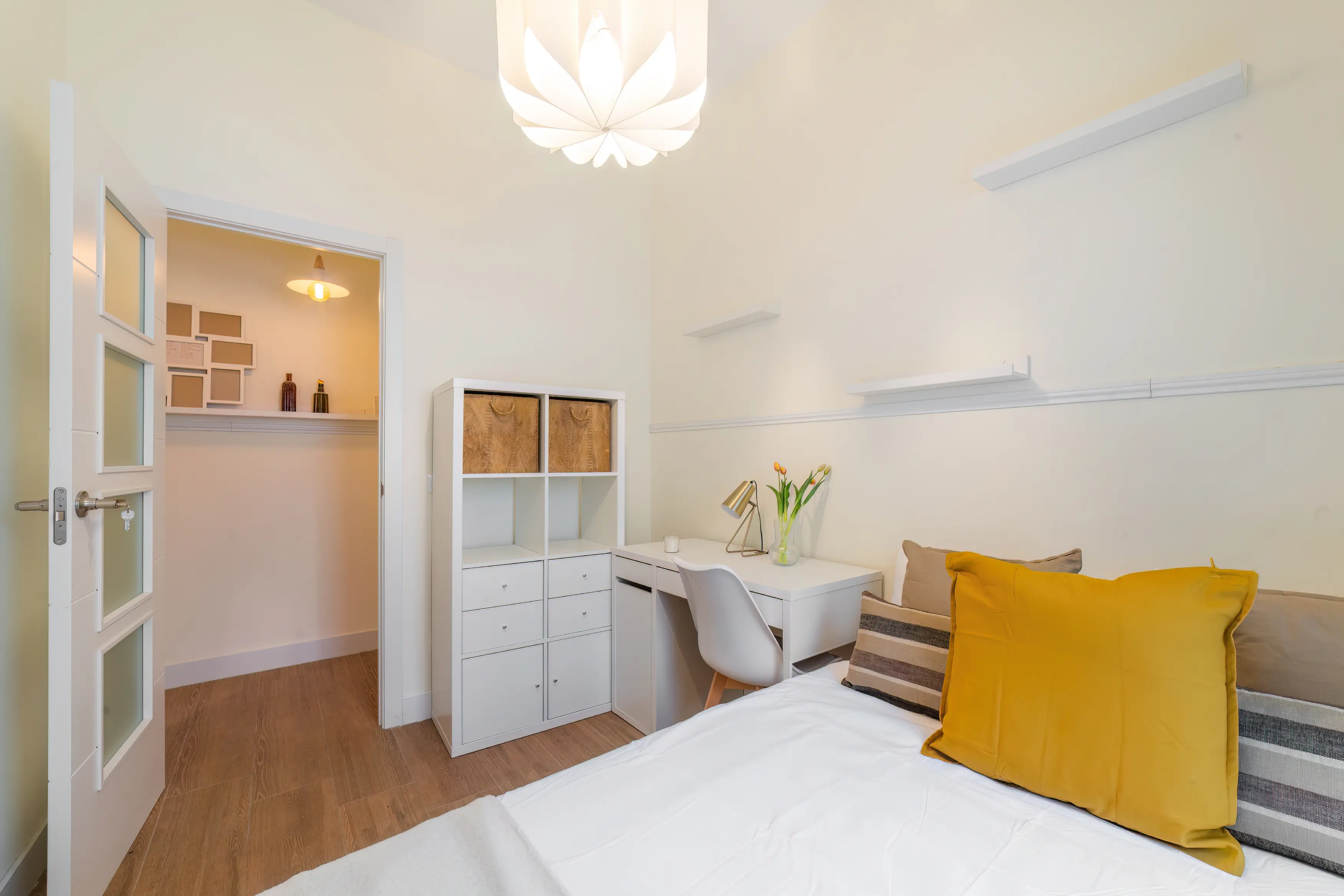 Private room in Madrid photo 2