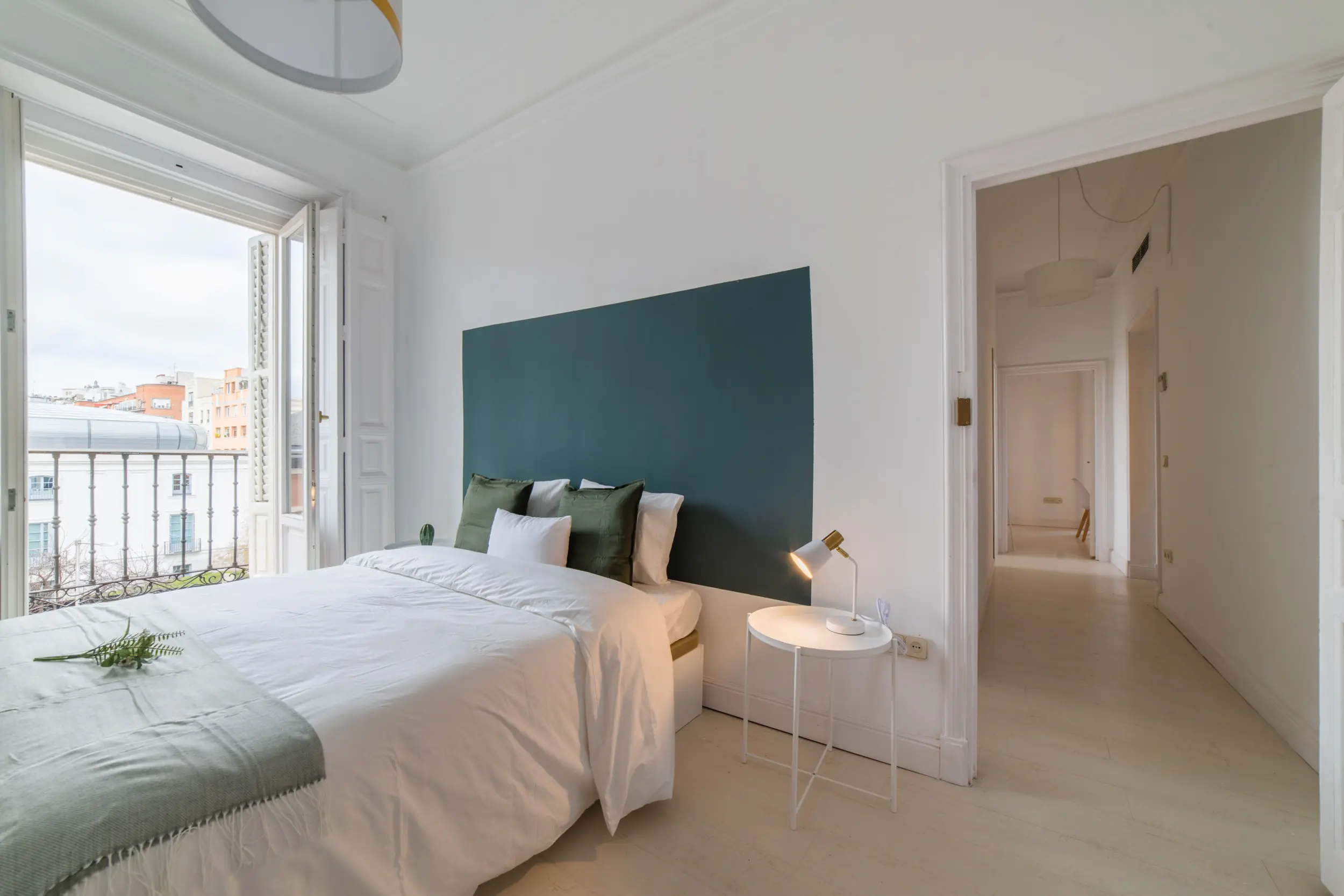 Private room in Madrid photo 2