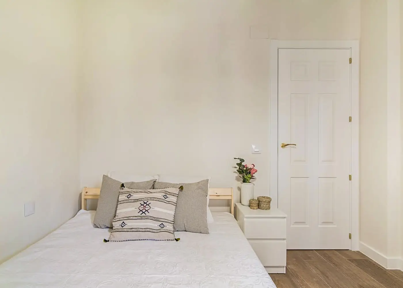 Private room in Madrid photo 4