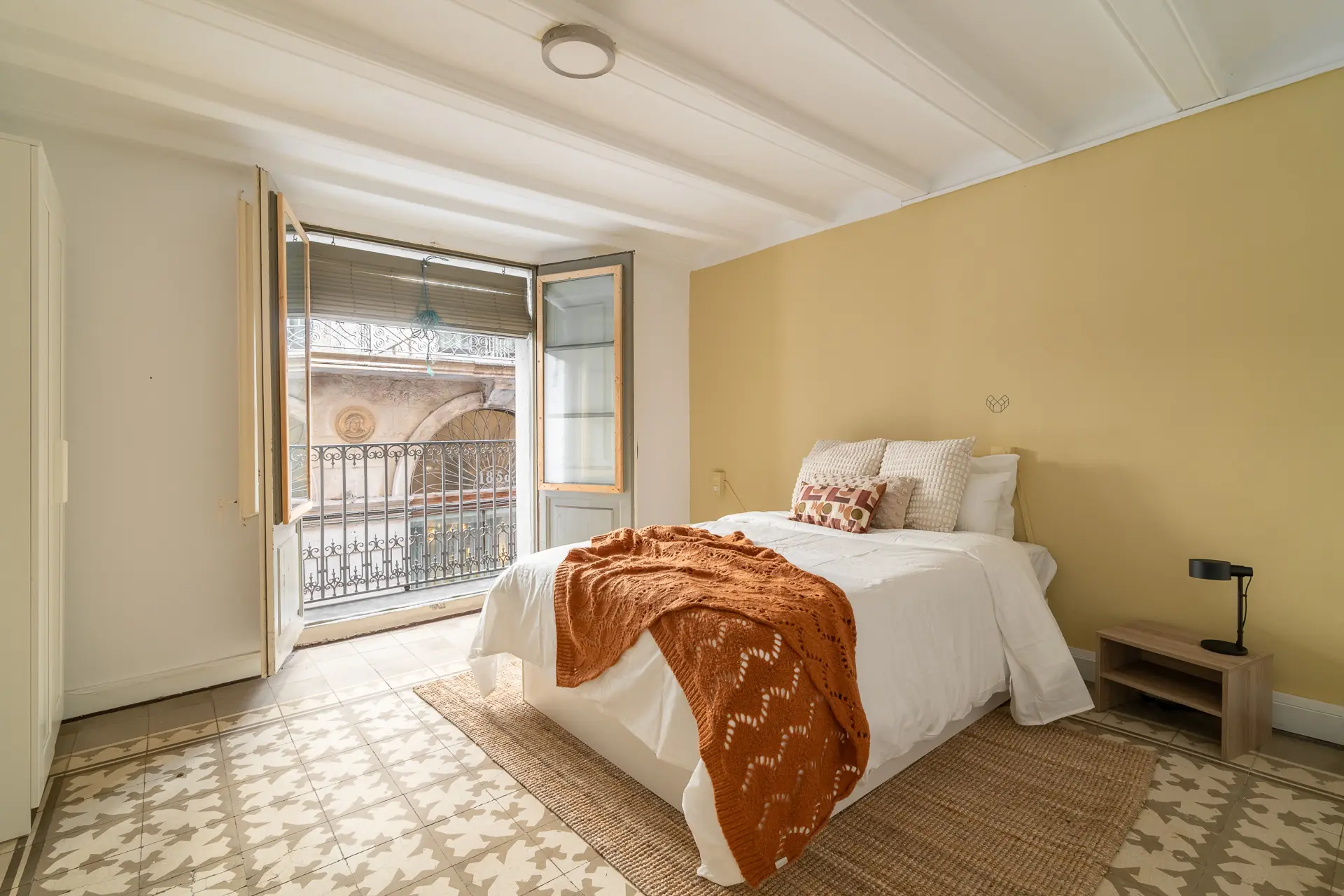 Private room in Barcelona photo 2