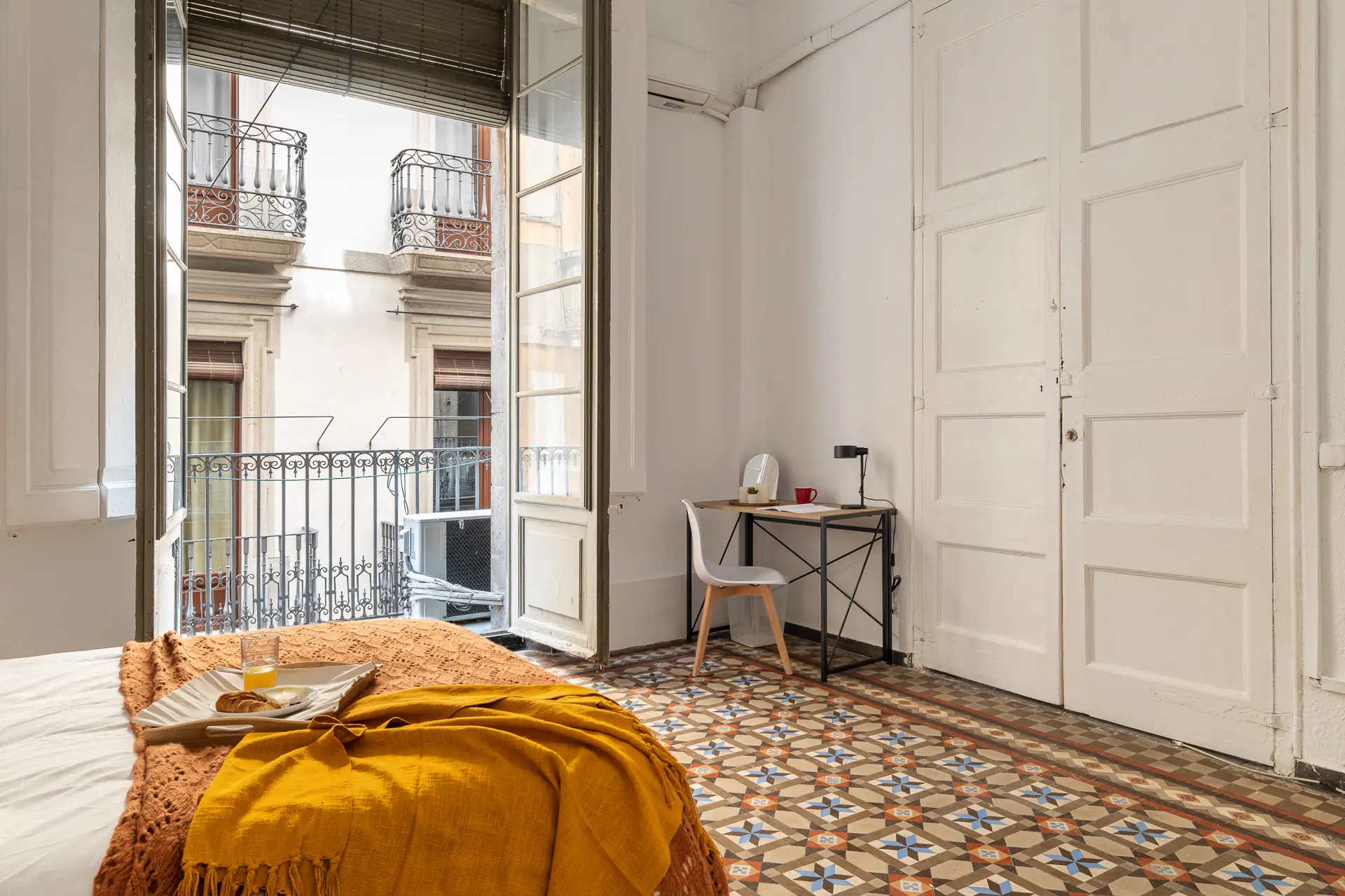 Private room in Barcelona photo 3