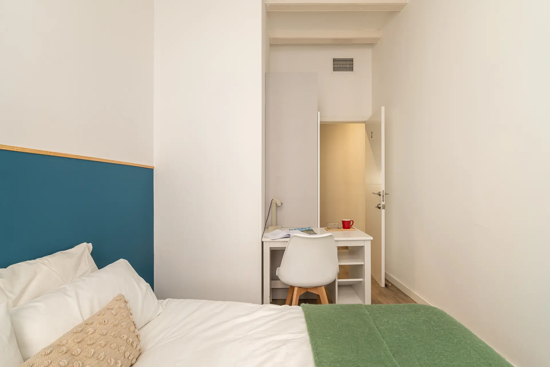 Private room in Barcelona photo 3