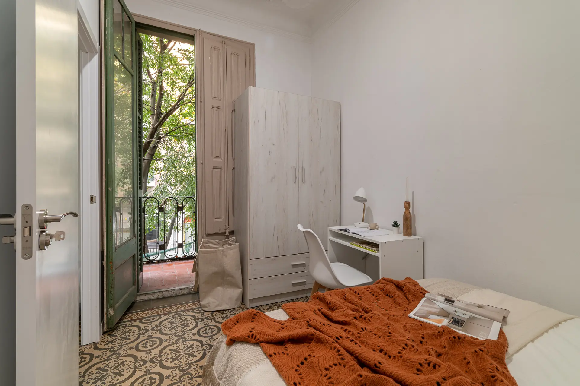 Private room in Barcelona photo 2