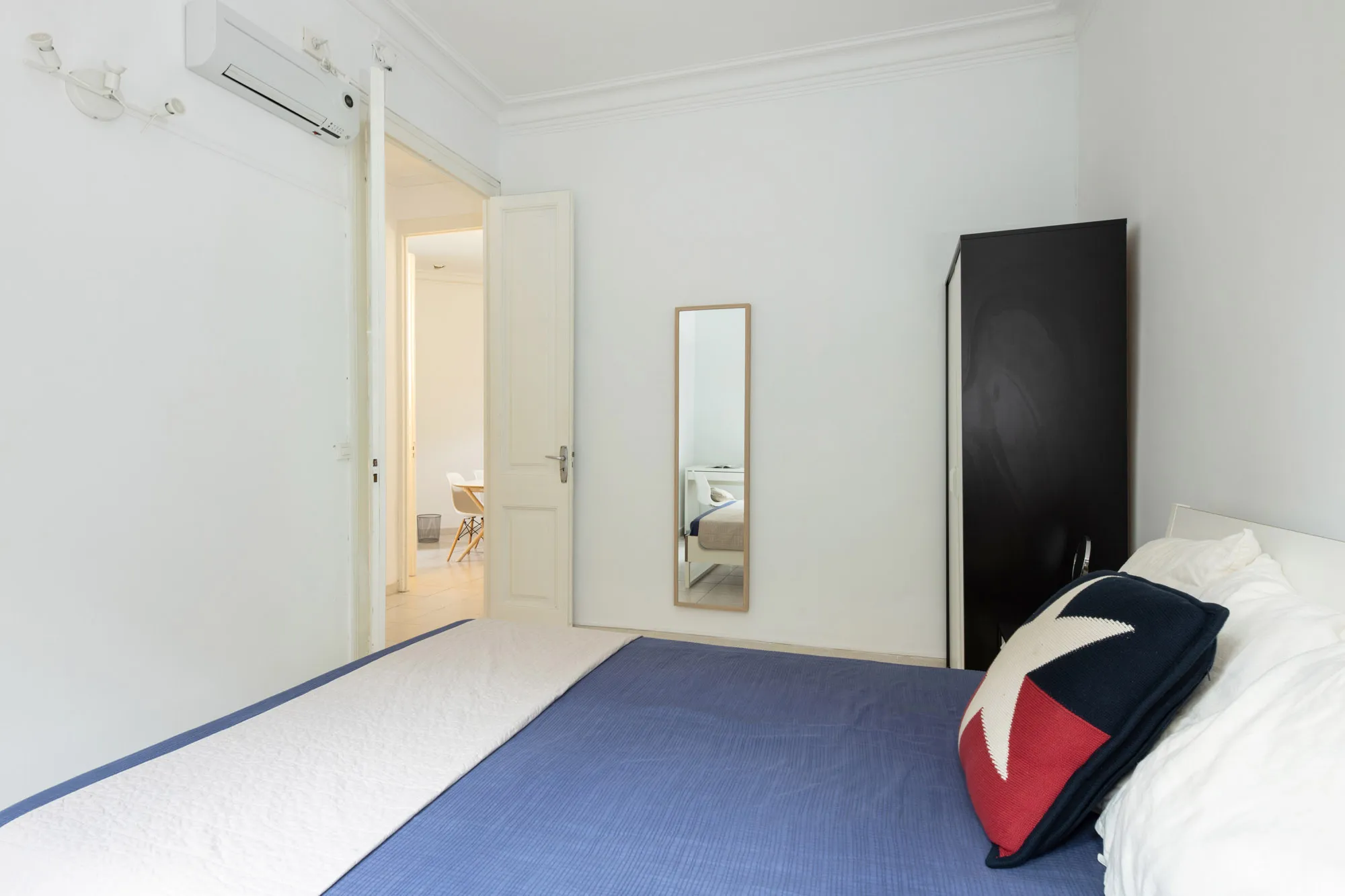 Private room in Barcelona photo 3