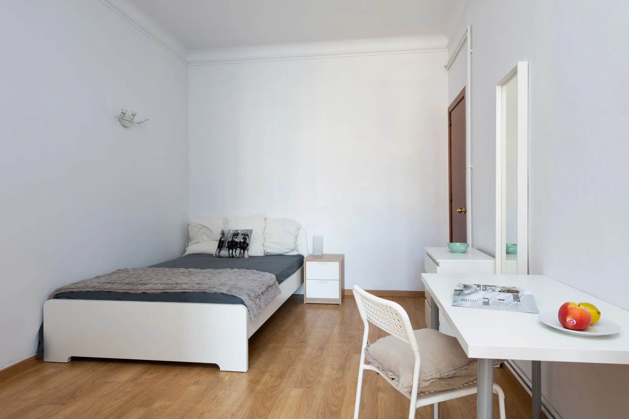 Private room in Barcelona photo 2