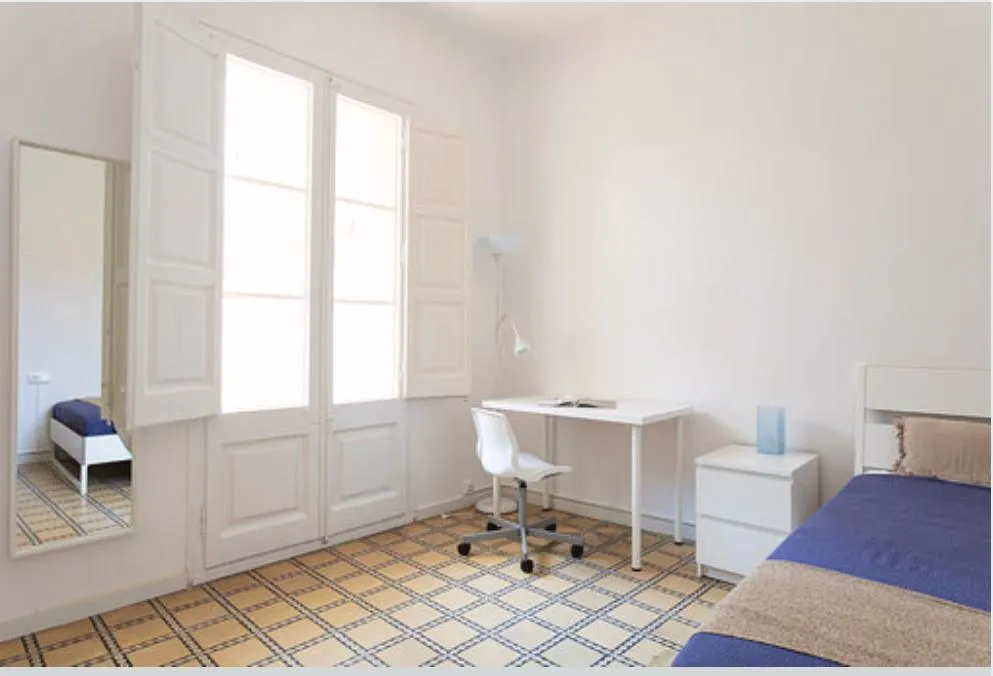 Private room in Barcelona photo 2