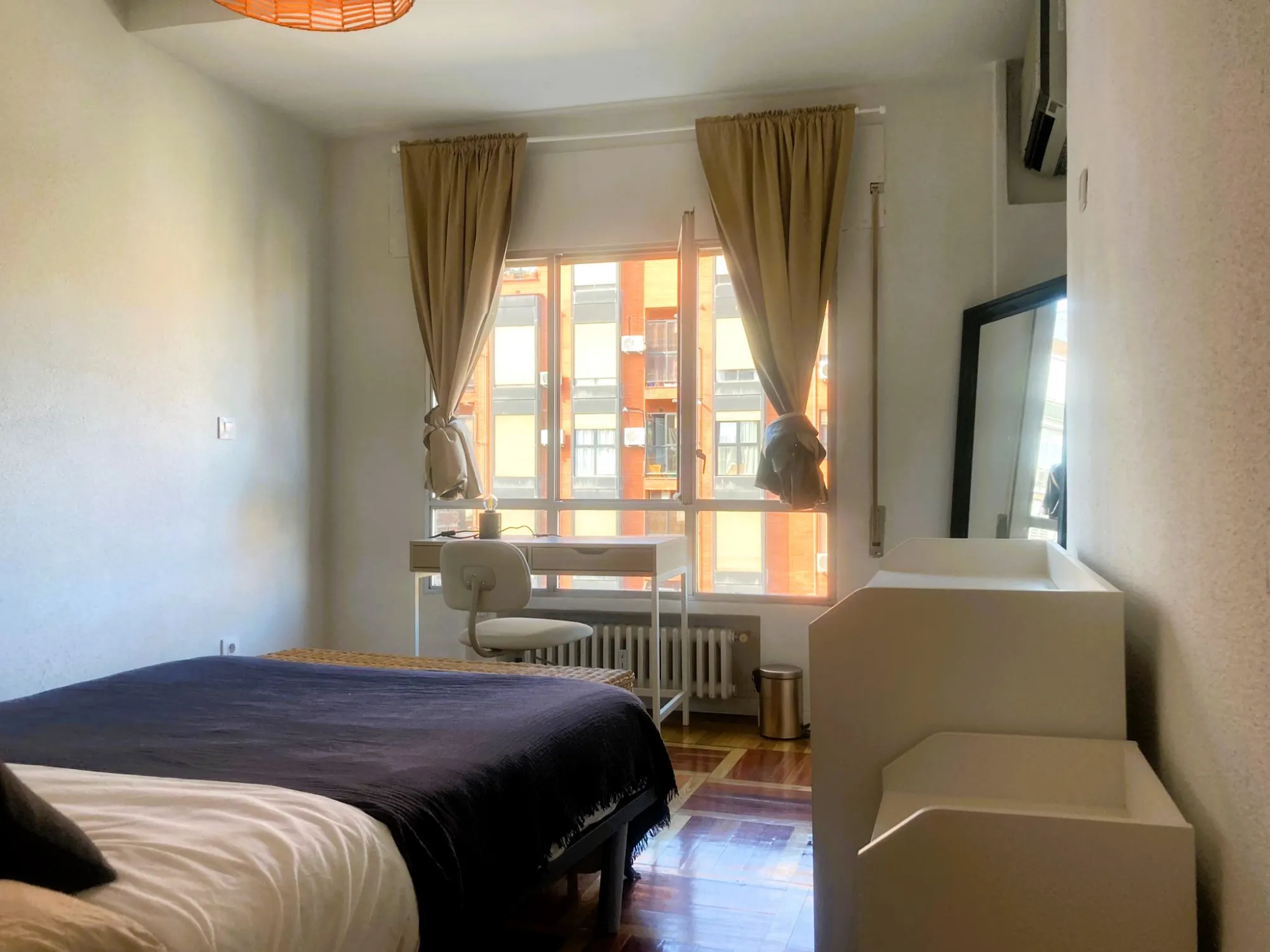 Private room in Madrid photo 2