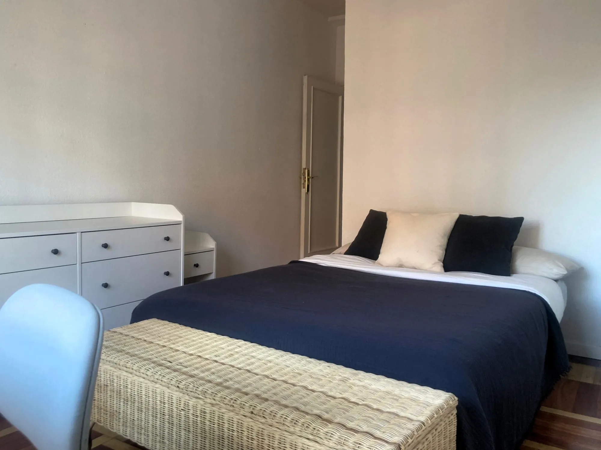 Private room in Madrid photo 4