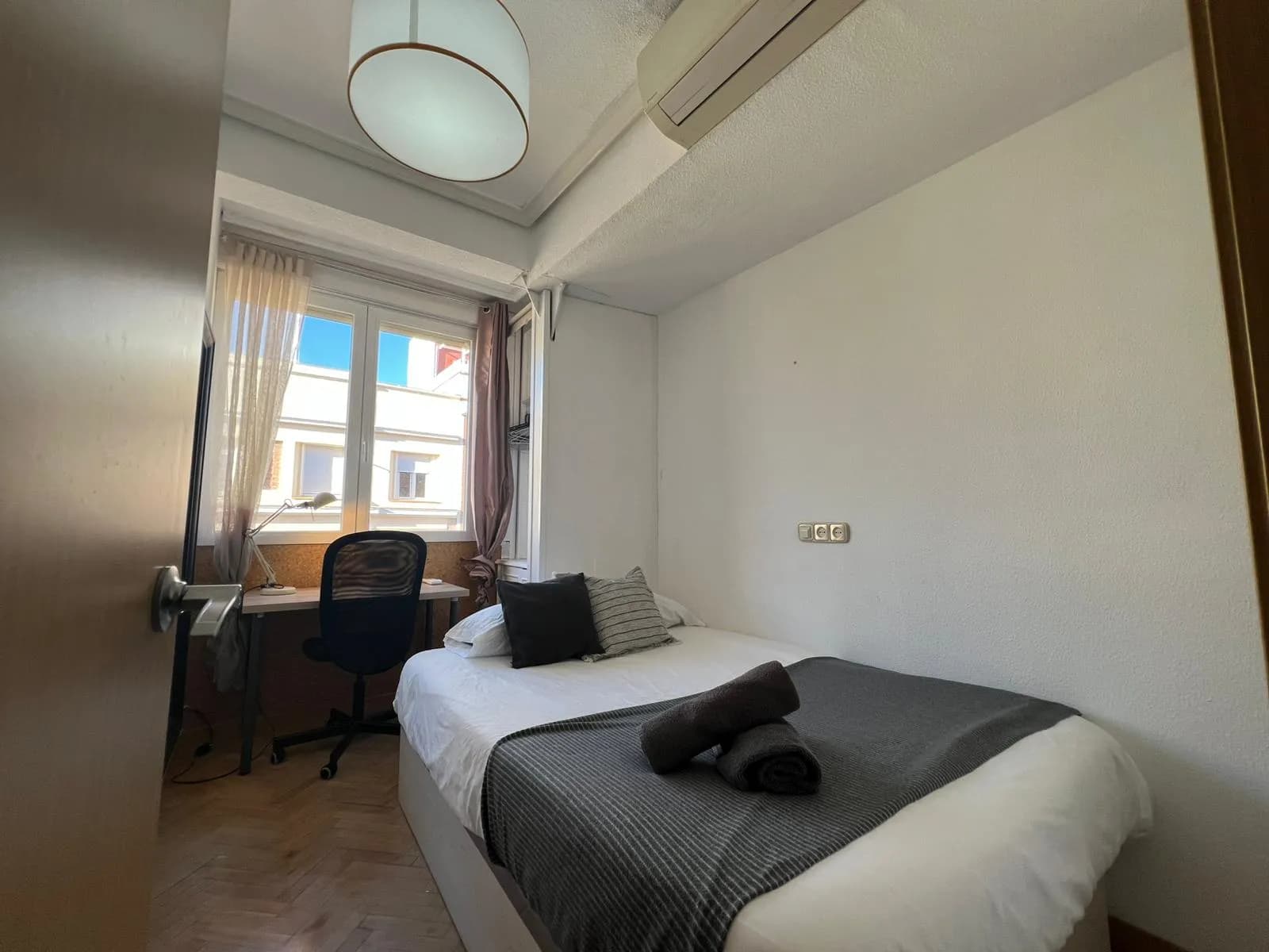 Habitación privada en Madrid photo 2