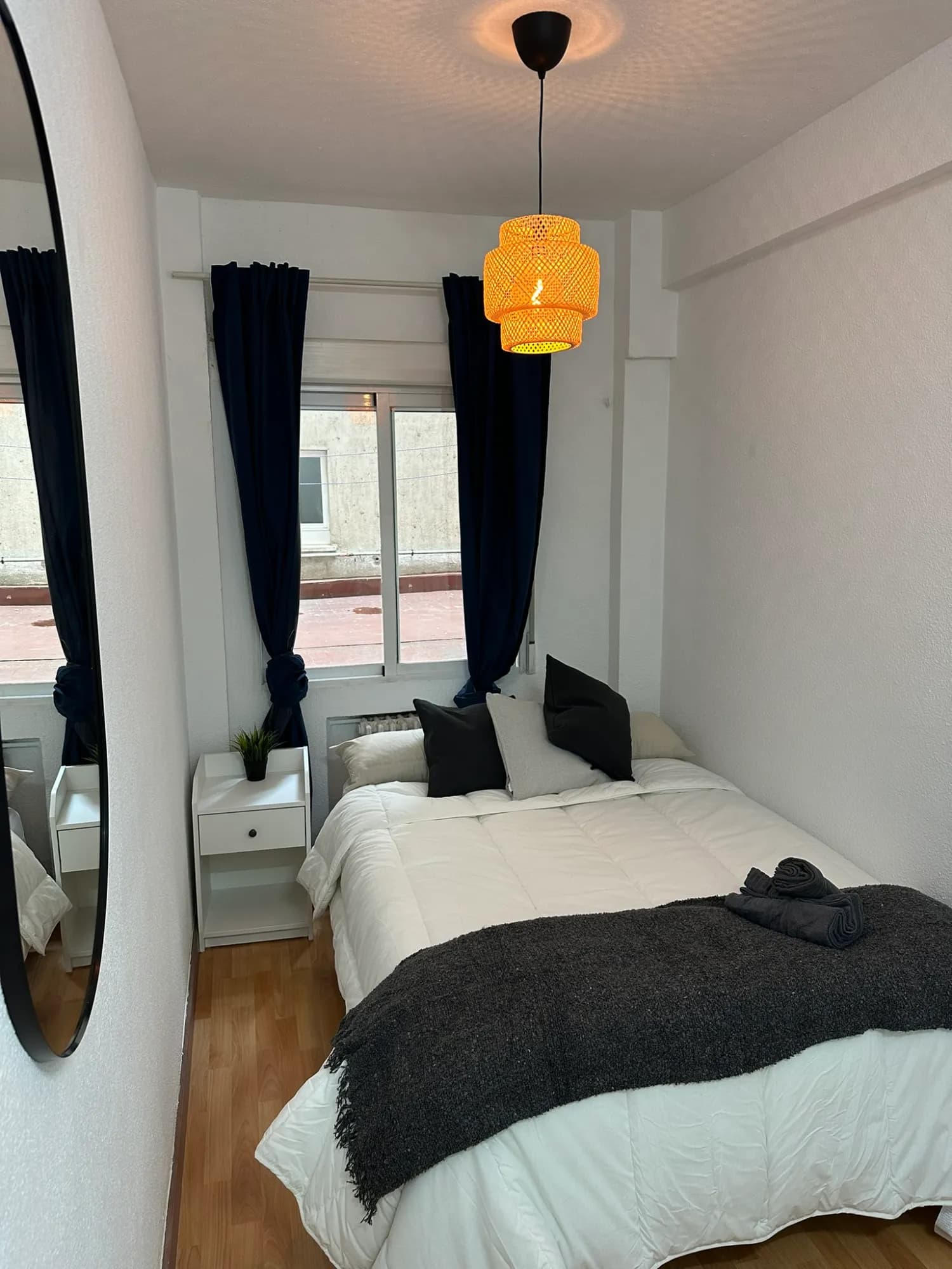 Private room in Madrid photo 2