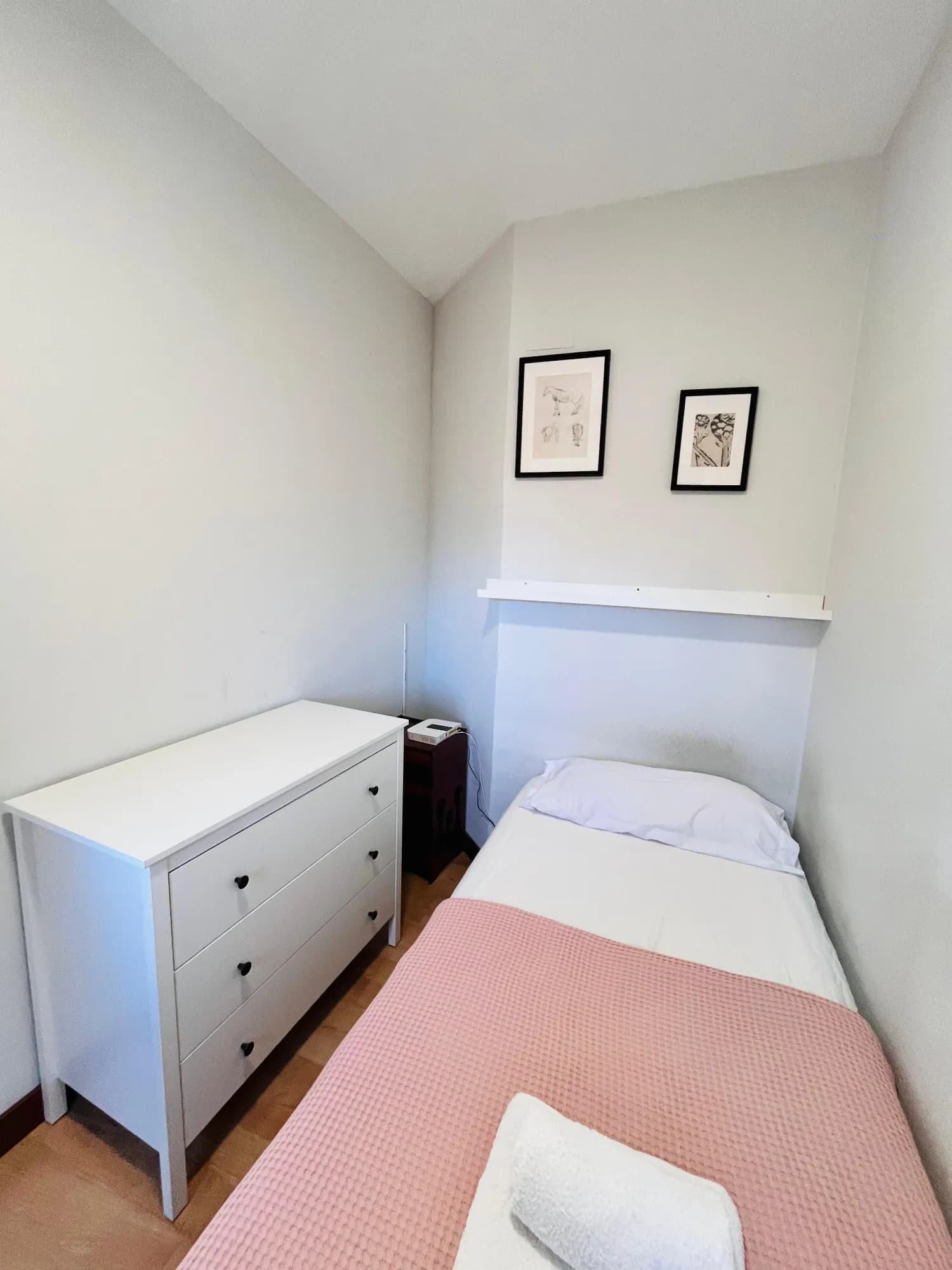 Private room in Madrid photo 3