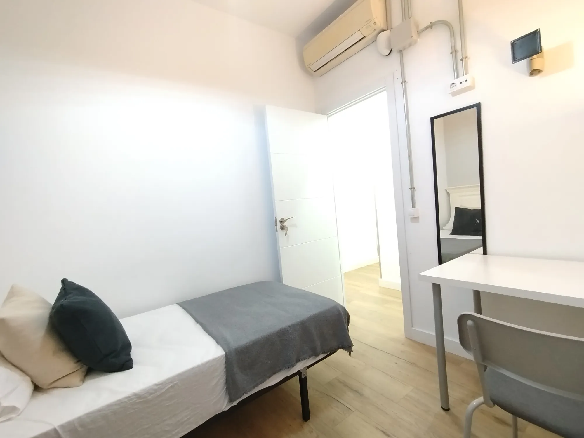 Habitación privada en Madrid photo 2