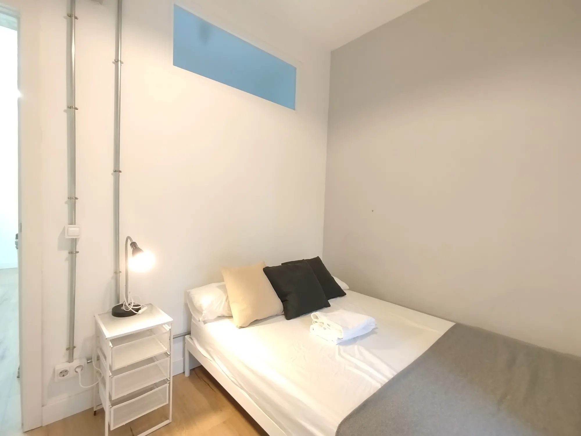 Private room in Madrid photo 3