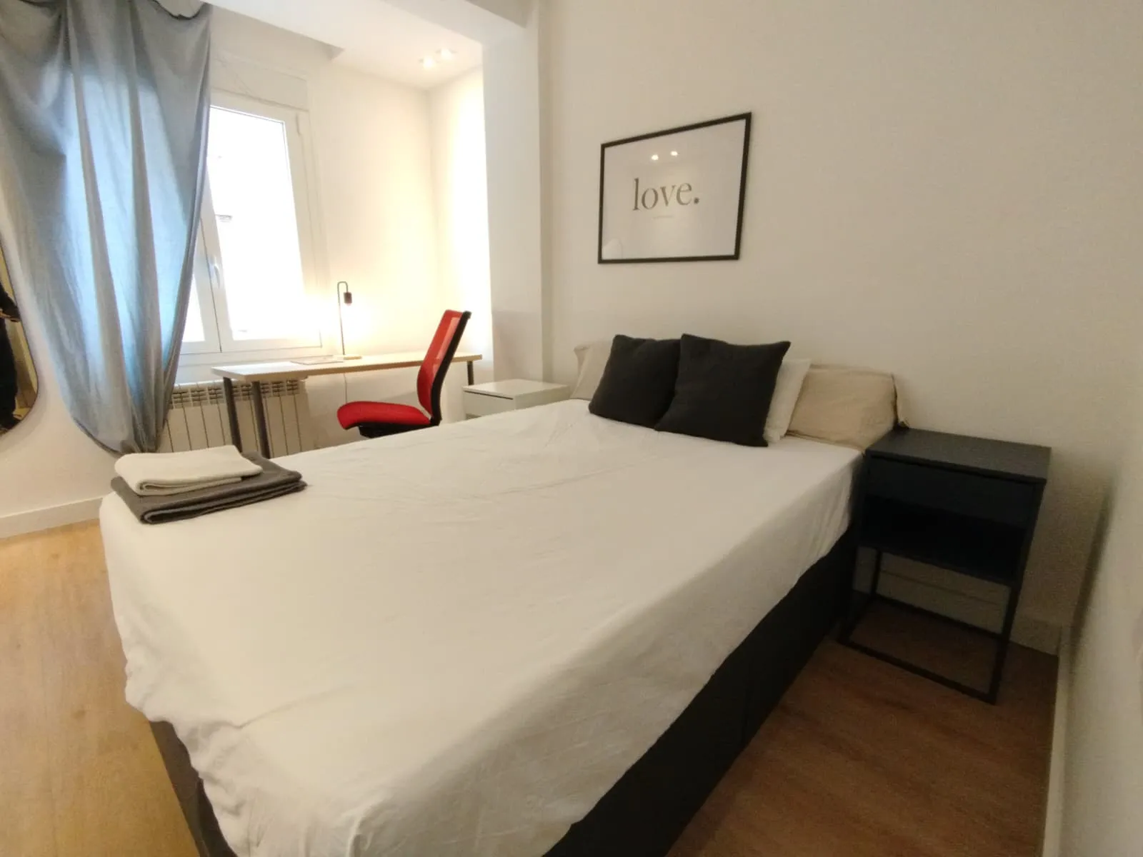 Private room in Madrid photo 3