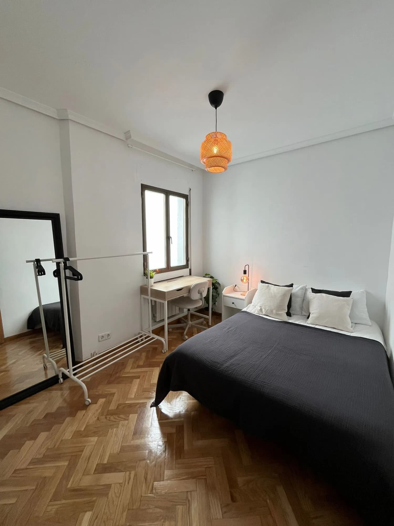 Private room in Madrid photo 5