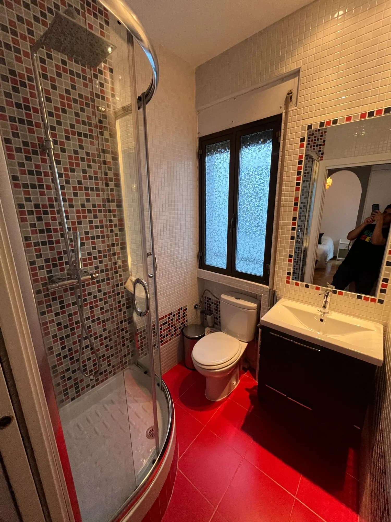Private room in Madrid photo 4
