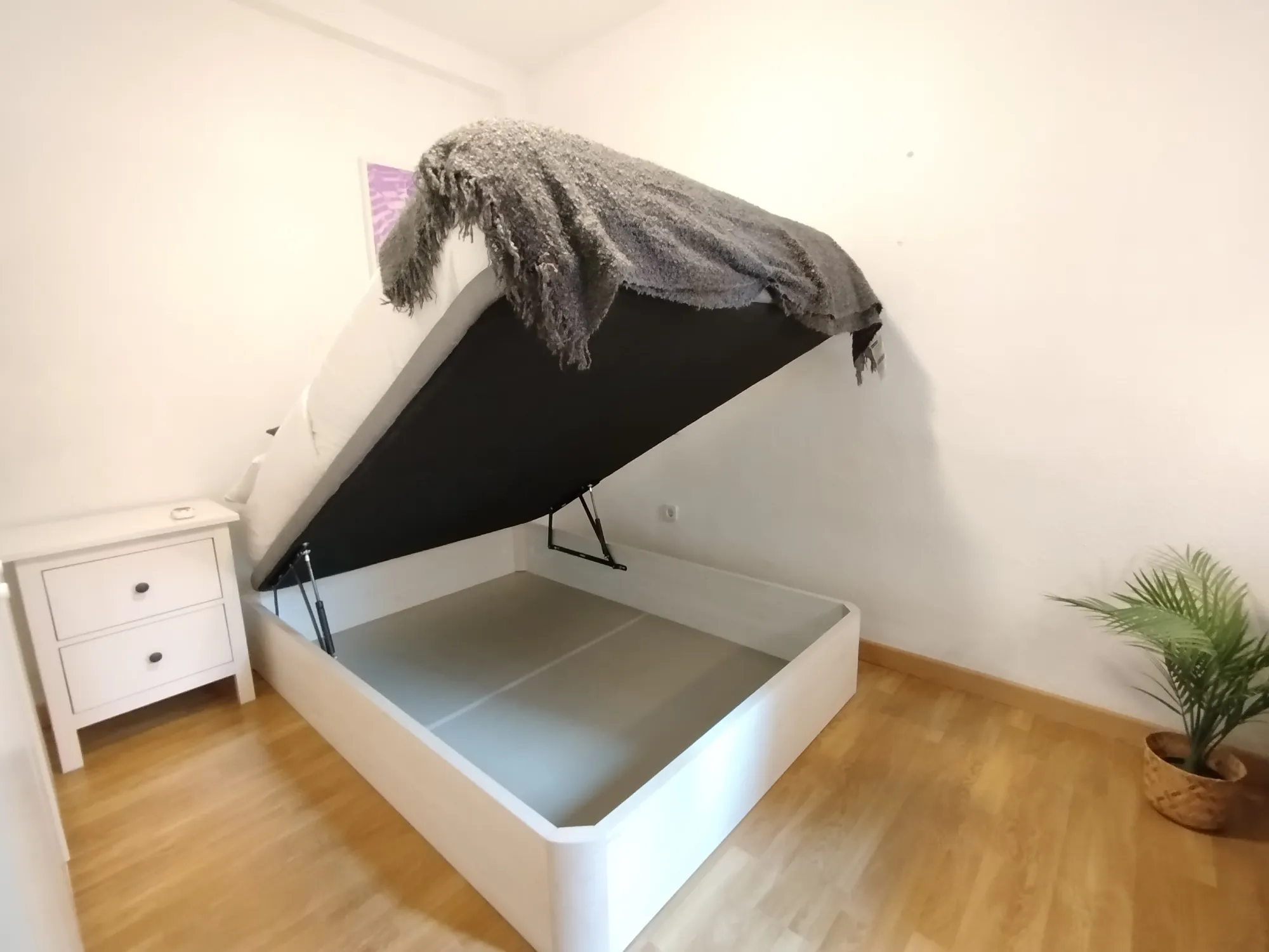 Private room in Madrid photo 2
