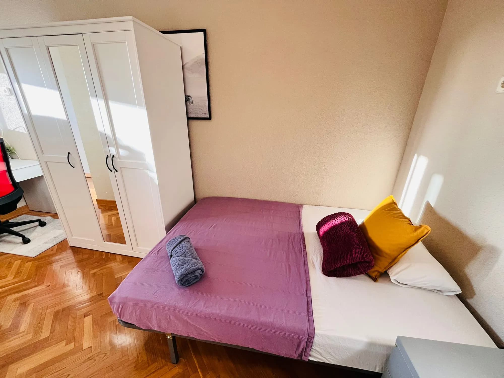 Private room in Madrid photo 5