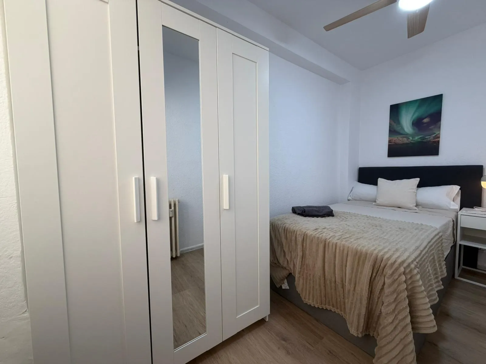 Private room in Madrid photo 2