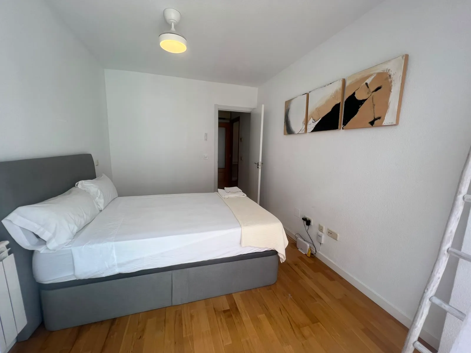Private room in Madrid photo 5