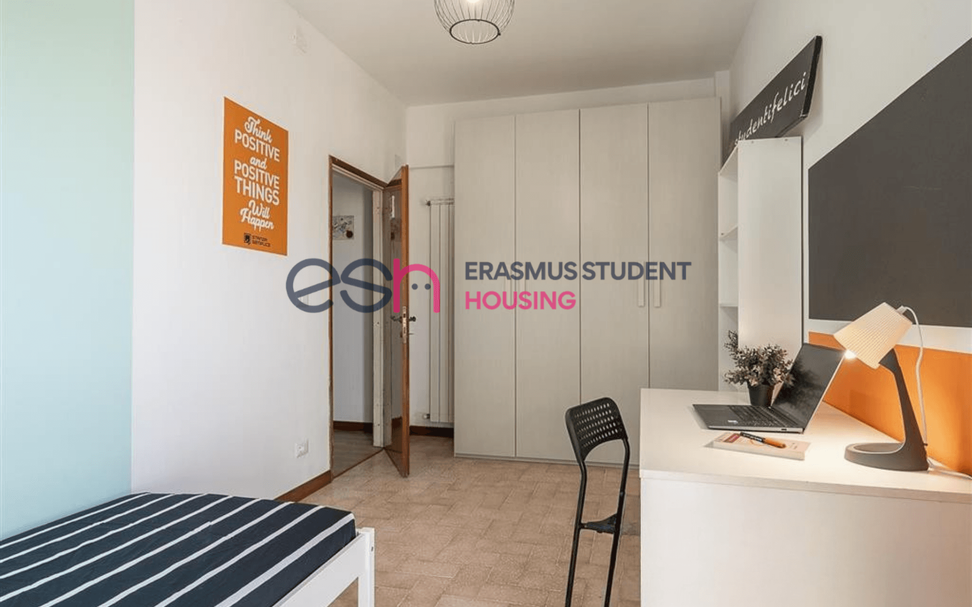 Shared Room in Pisa photo 2