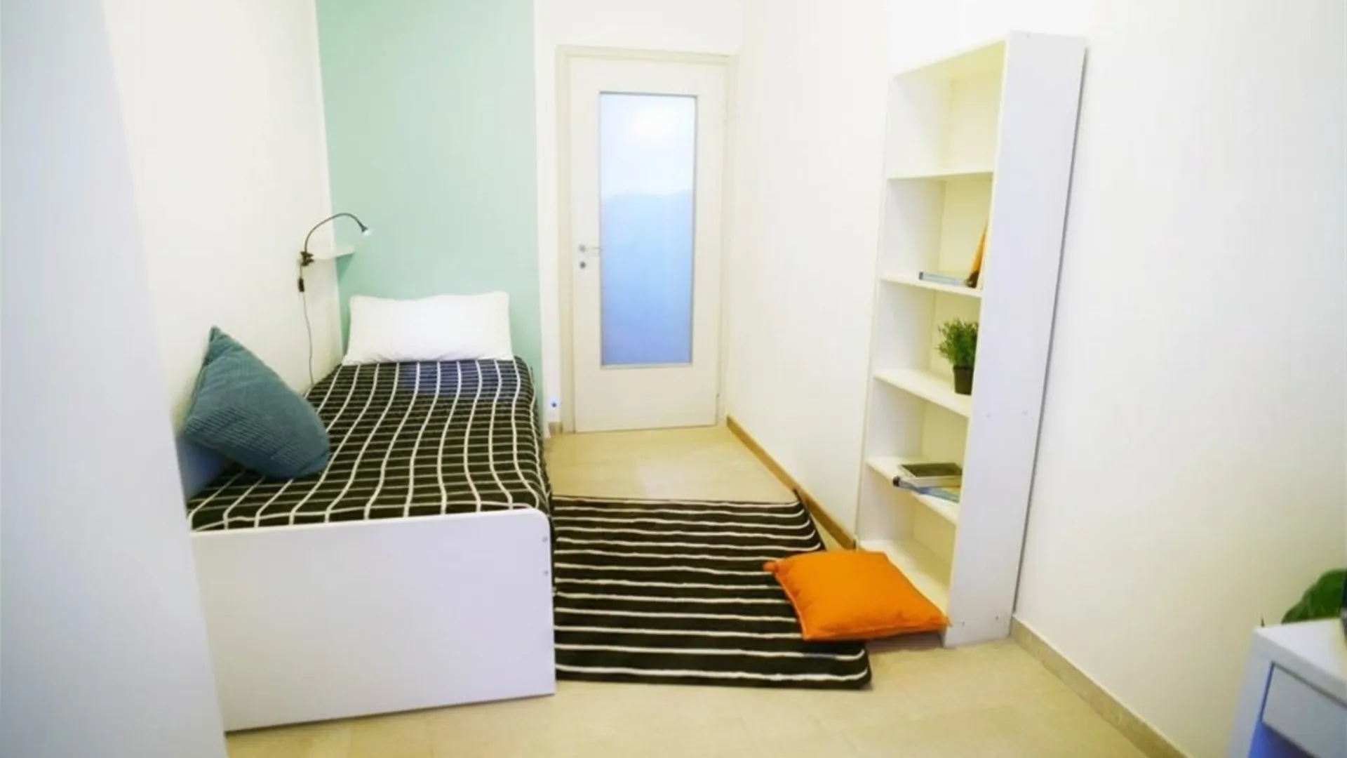 Private room in Milan photo 2