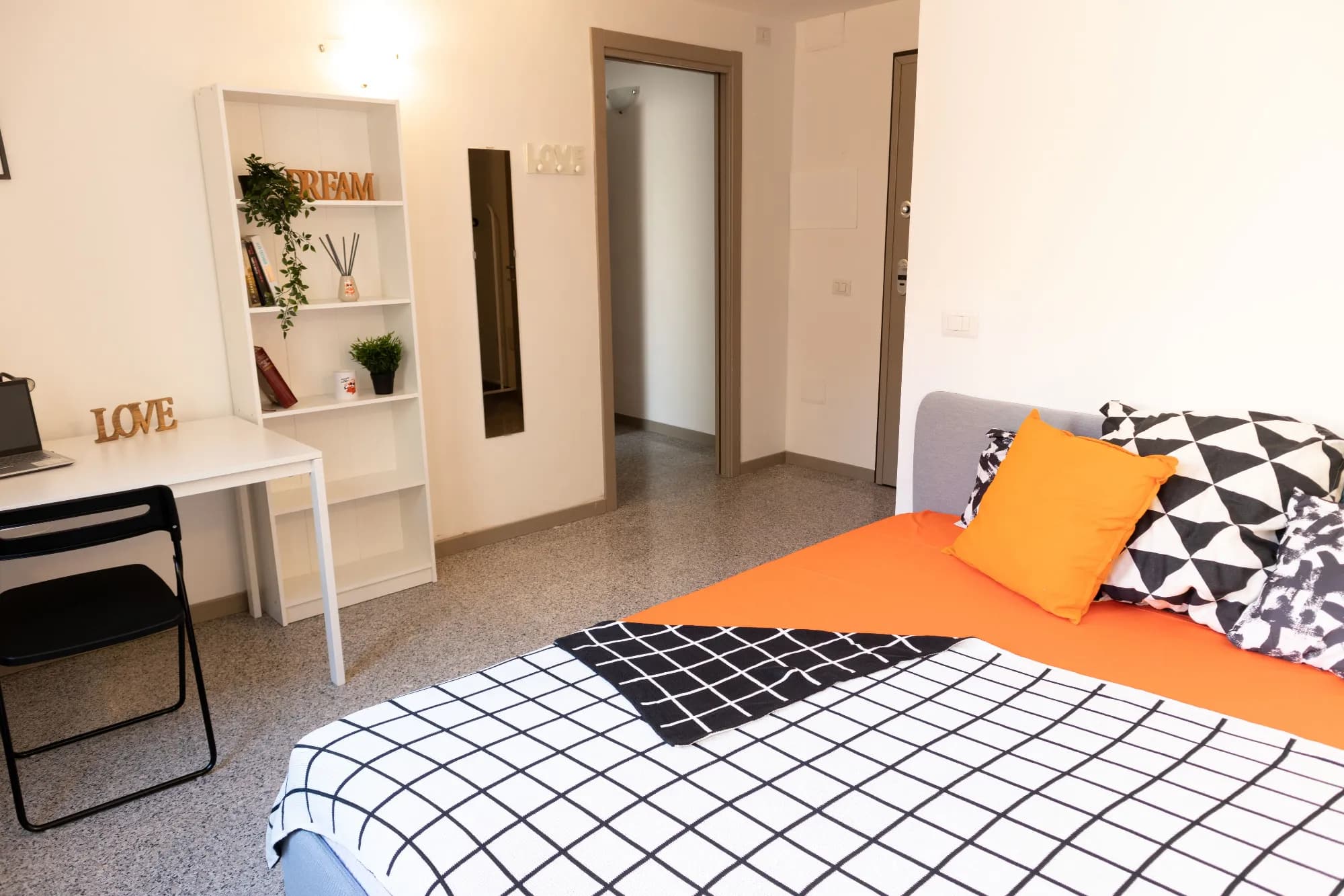 Private room in Cagliari photo 3