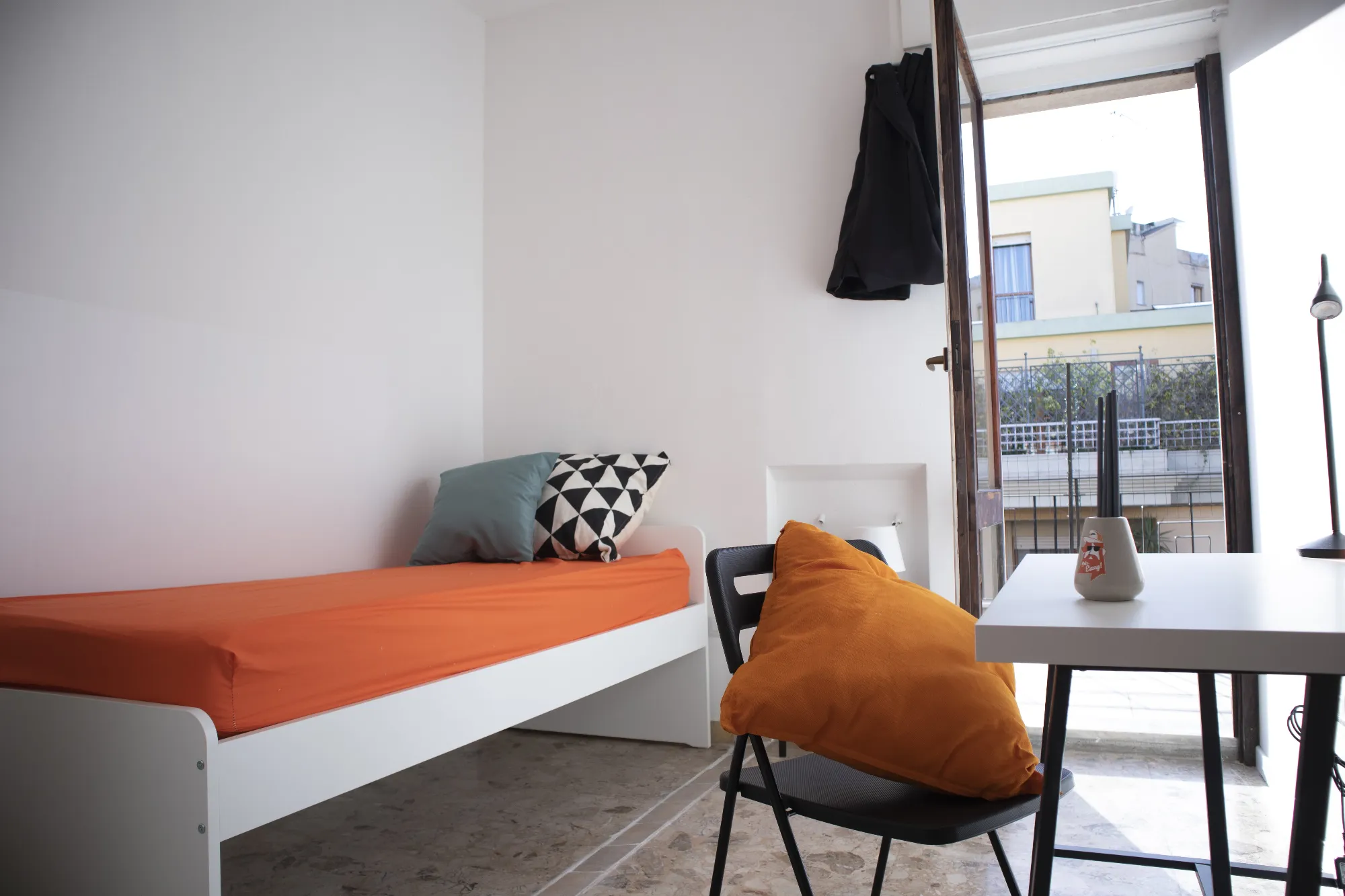 Private room in Cagliari photo 3