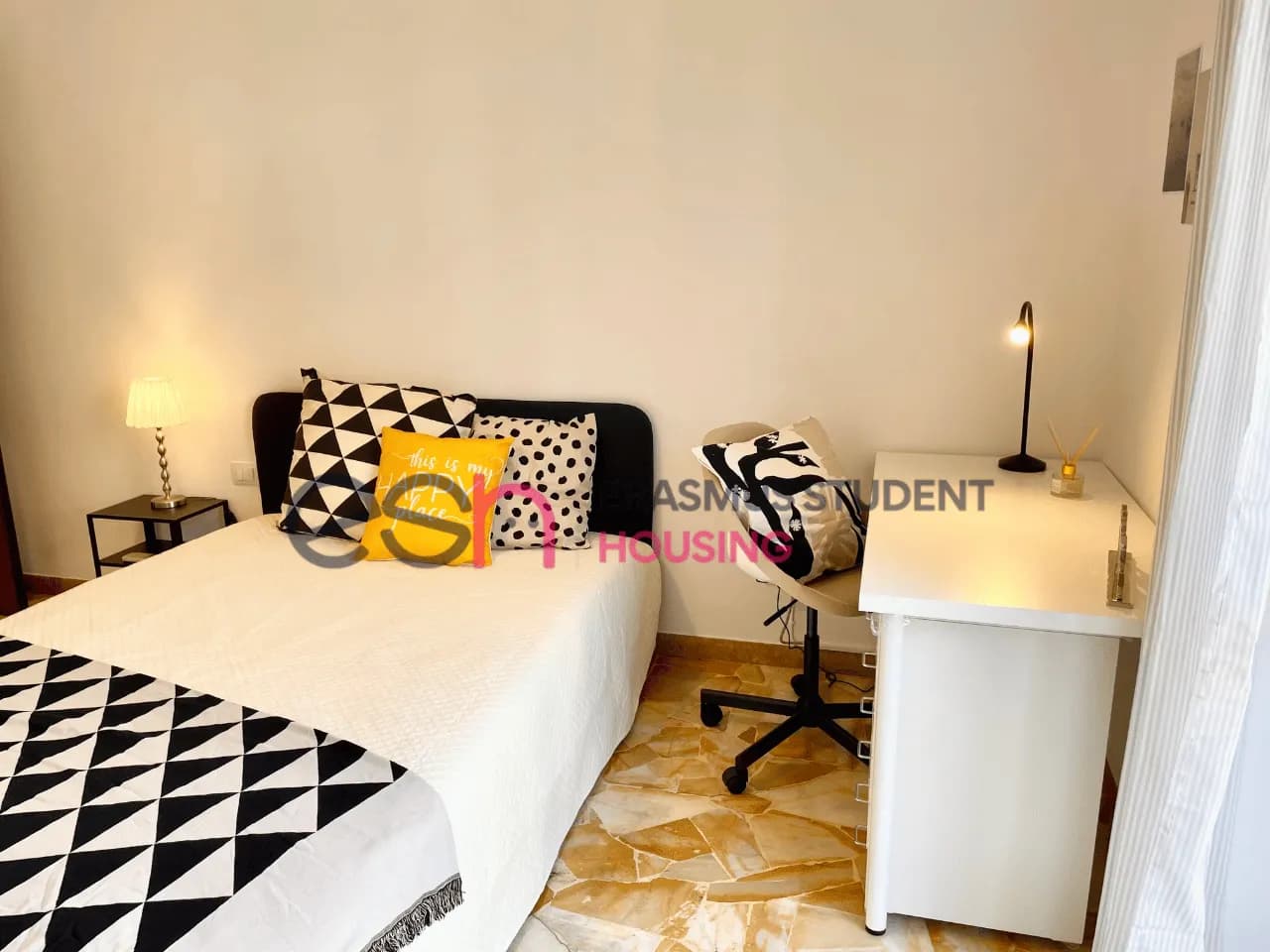 Private room in Florence photo 3