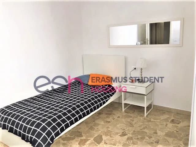 Private room in Florence photo 3