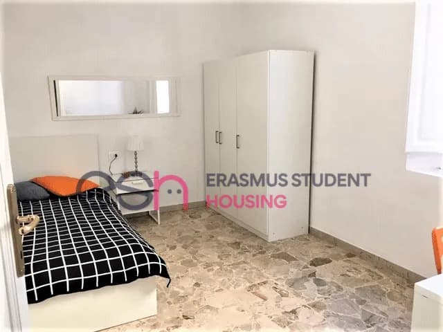 Private room in Florence photo 5