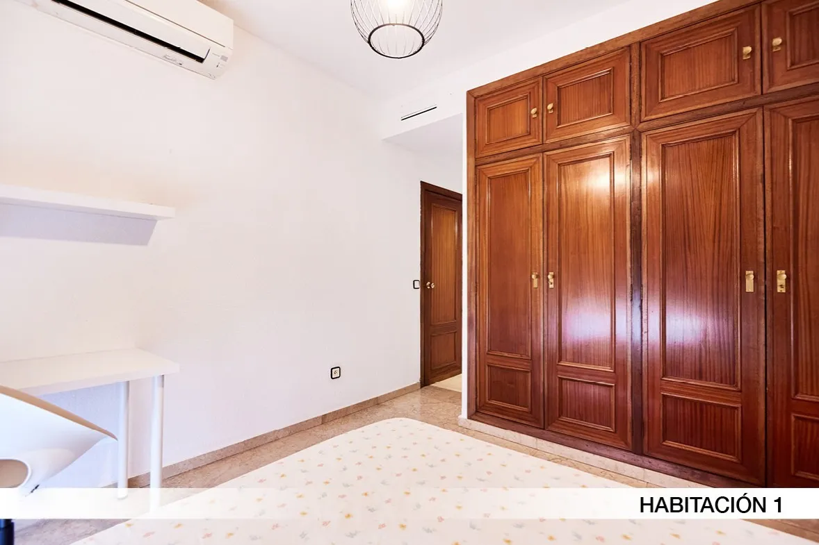 Private room in Seville photo 2