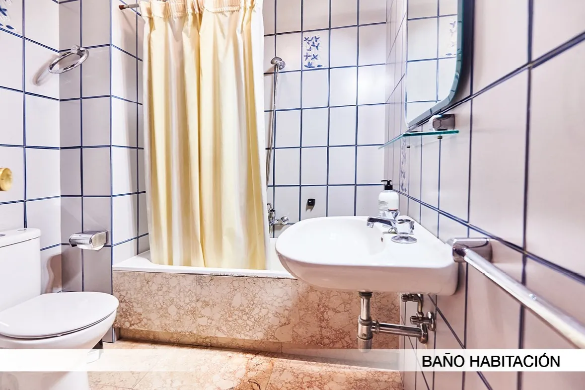 Private room in Seville photo 5