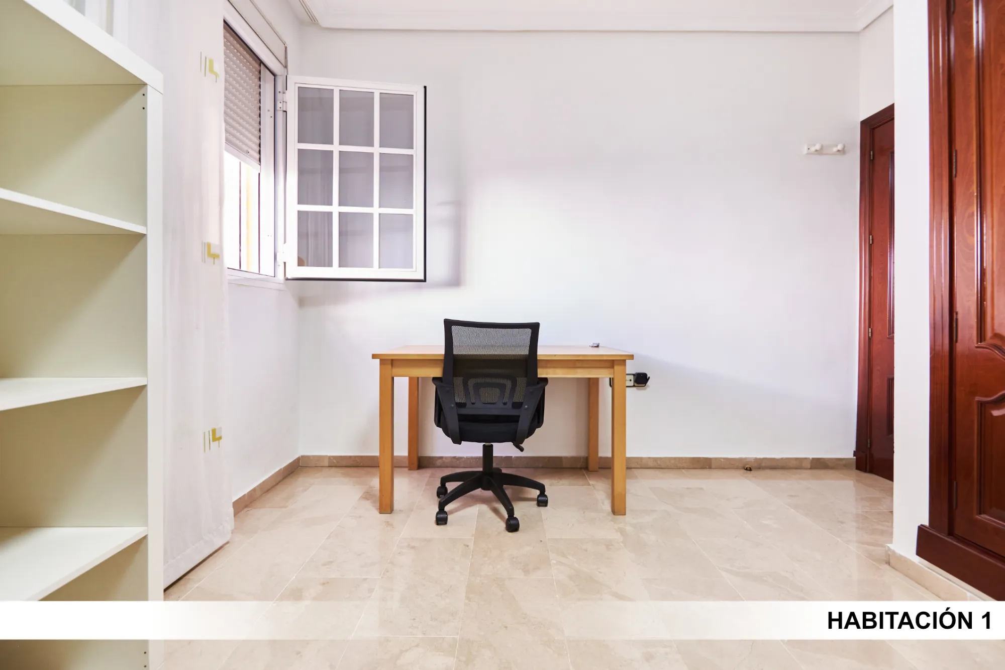 Private room in Seville photo 3