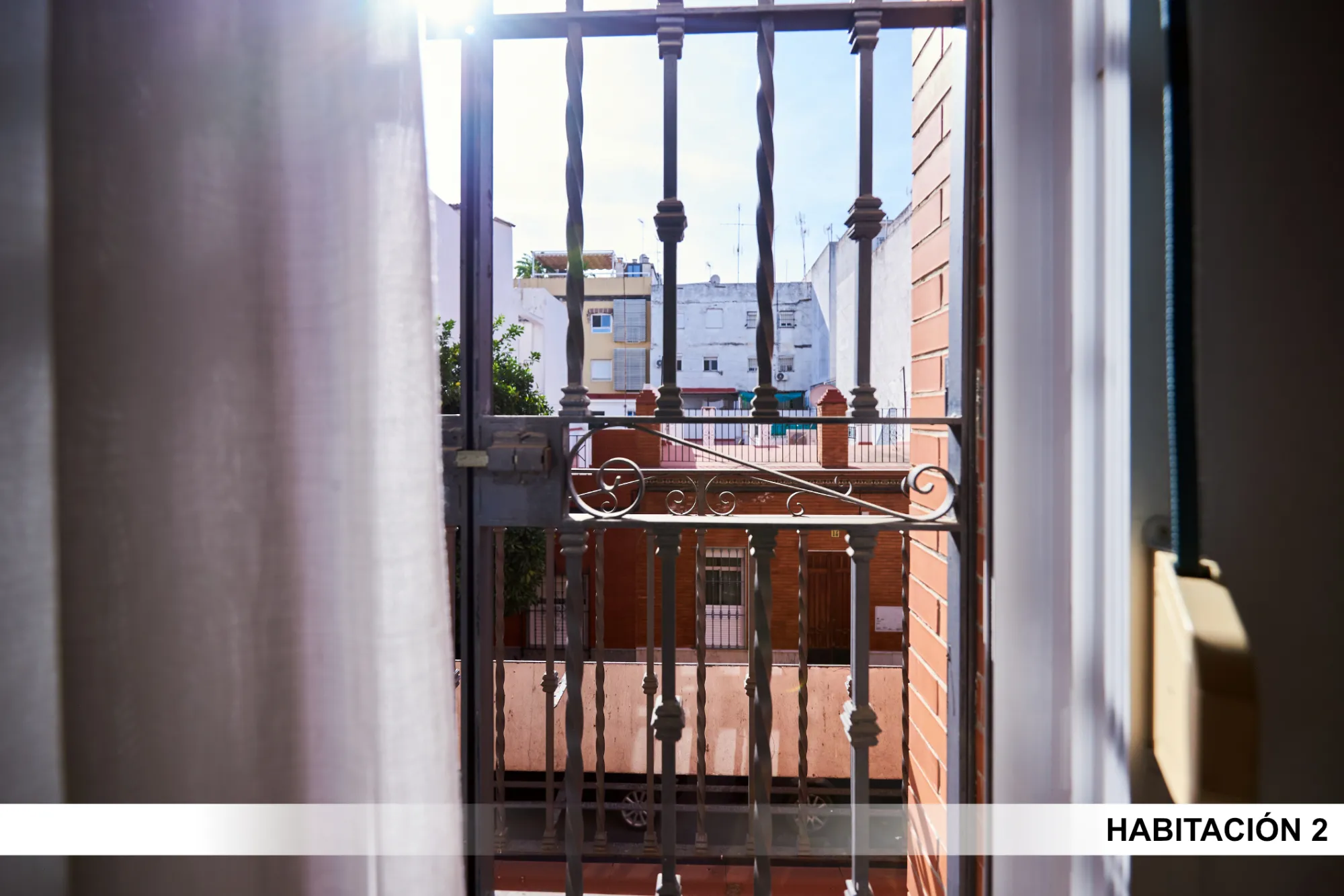 Private room in Seville photo 5