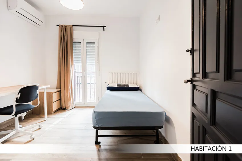 Private room in Seville photo 2