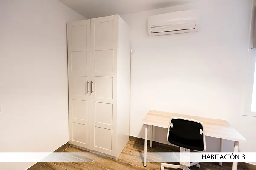 Private room in Seville photo 3