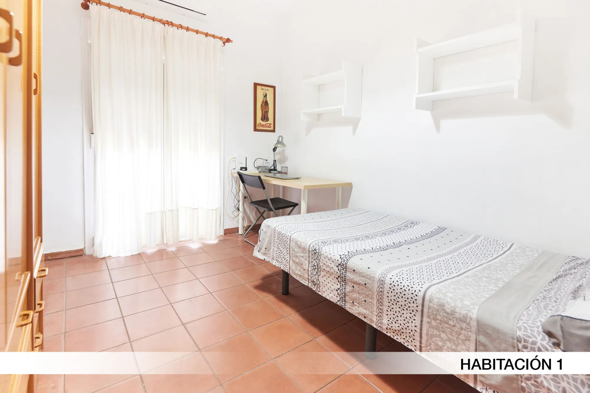 Private room in Seville photo 3