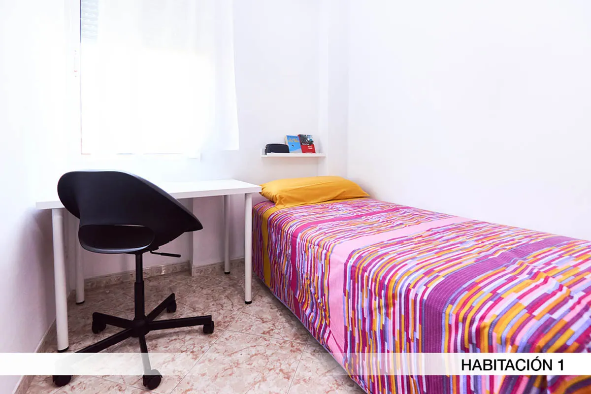 Private room in Seville photo 2