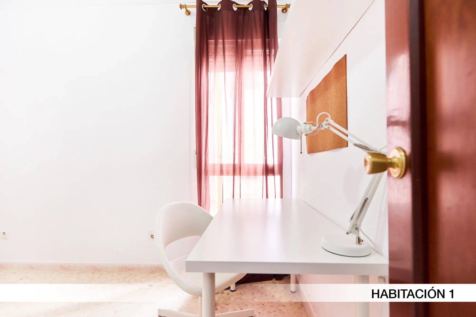 Private room in Seville photo 2