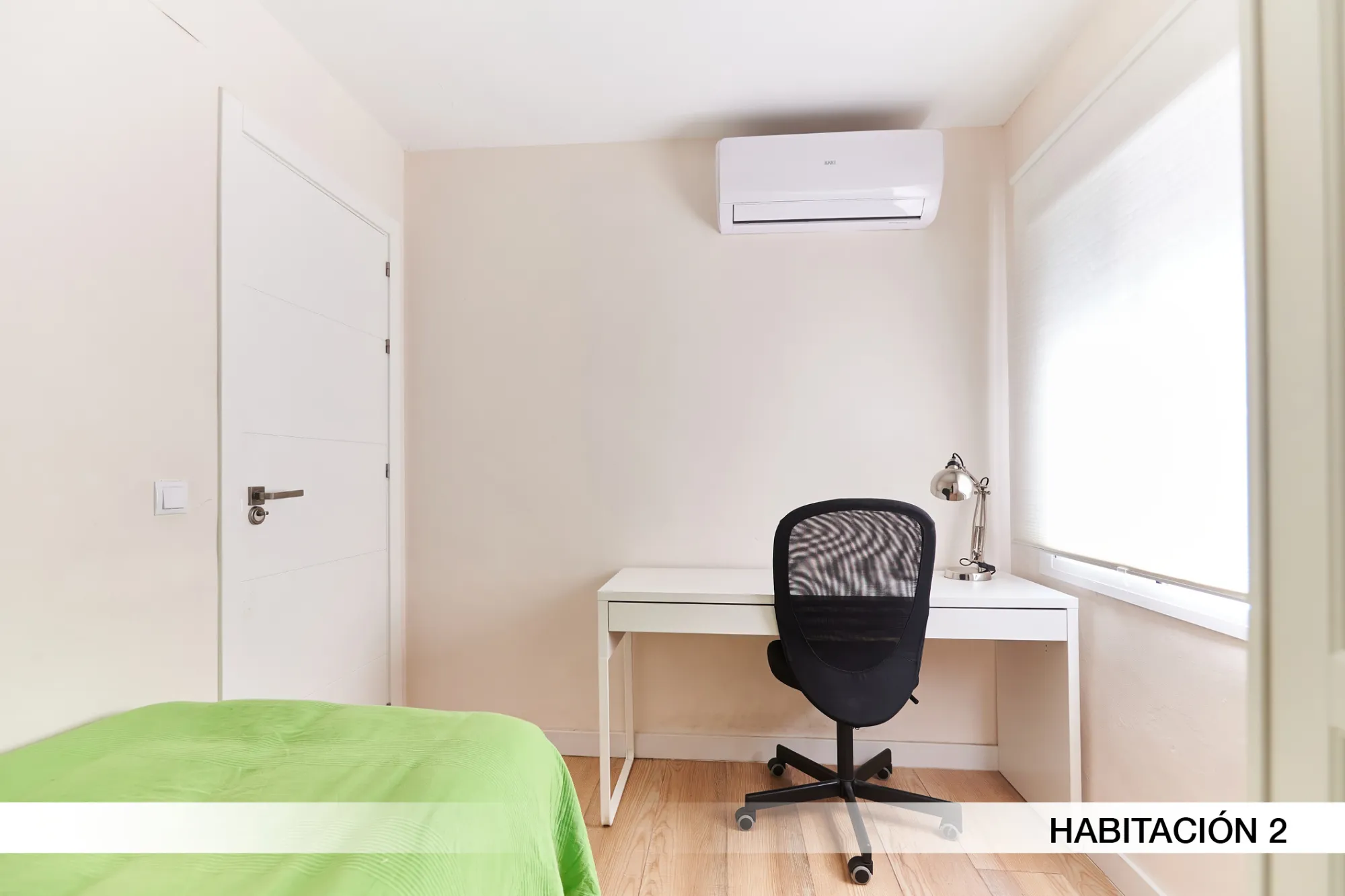 Private room in Seville photo 3