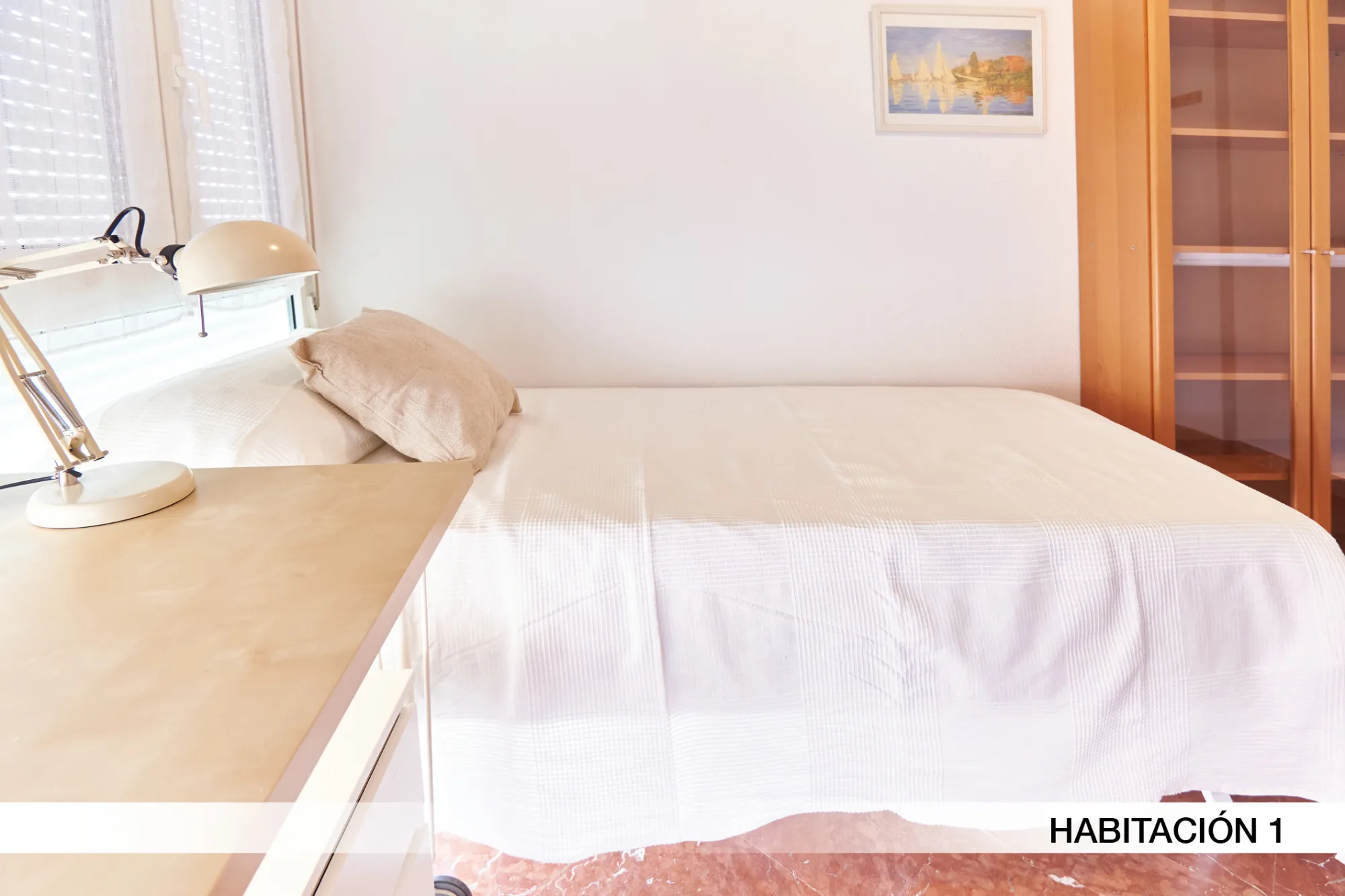 Private room in Seville photo 3