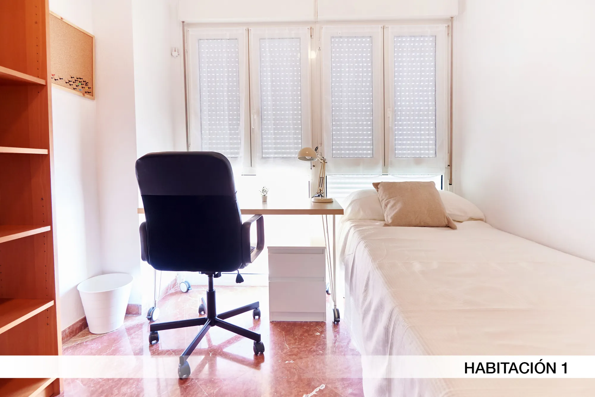 Private room in Seville photo 2