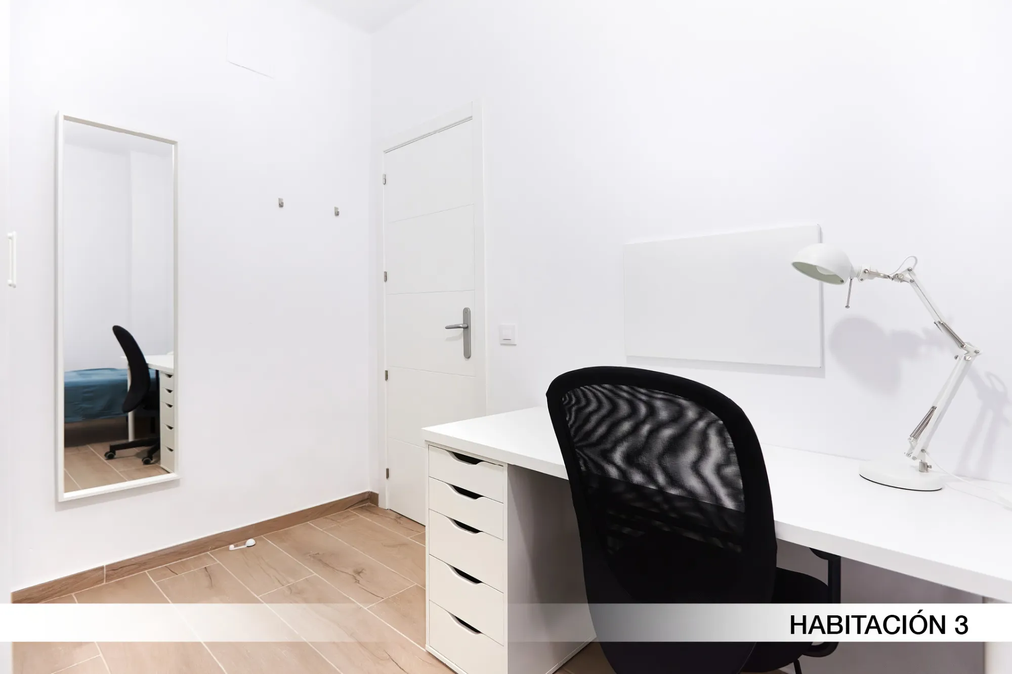 Private room in Seville photo 3